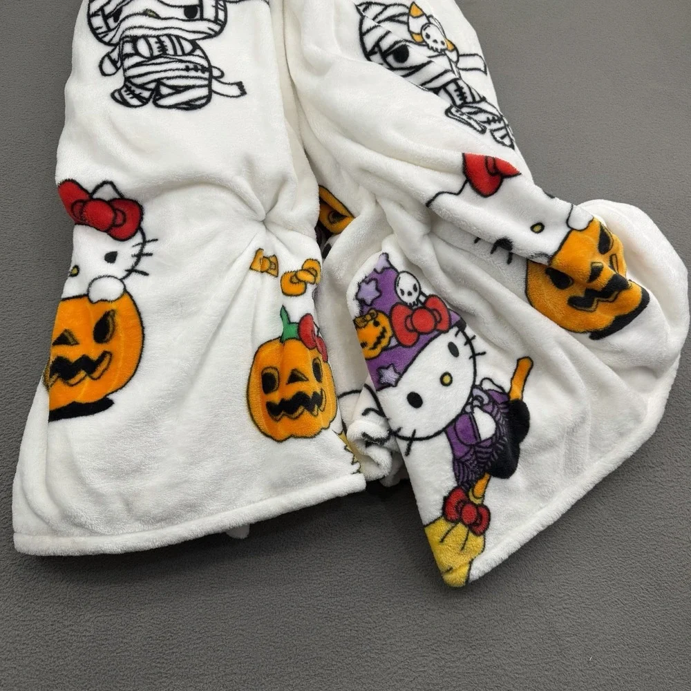 Hello Kitty Halloween Blanket Throw White Witch Ghost Mummy Pumpkin 2 Pack New